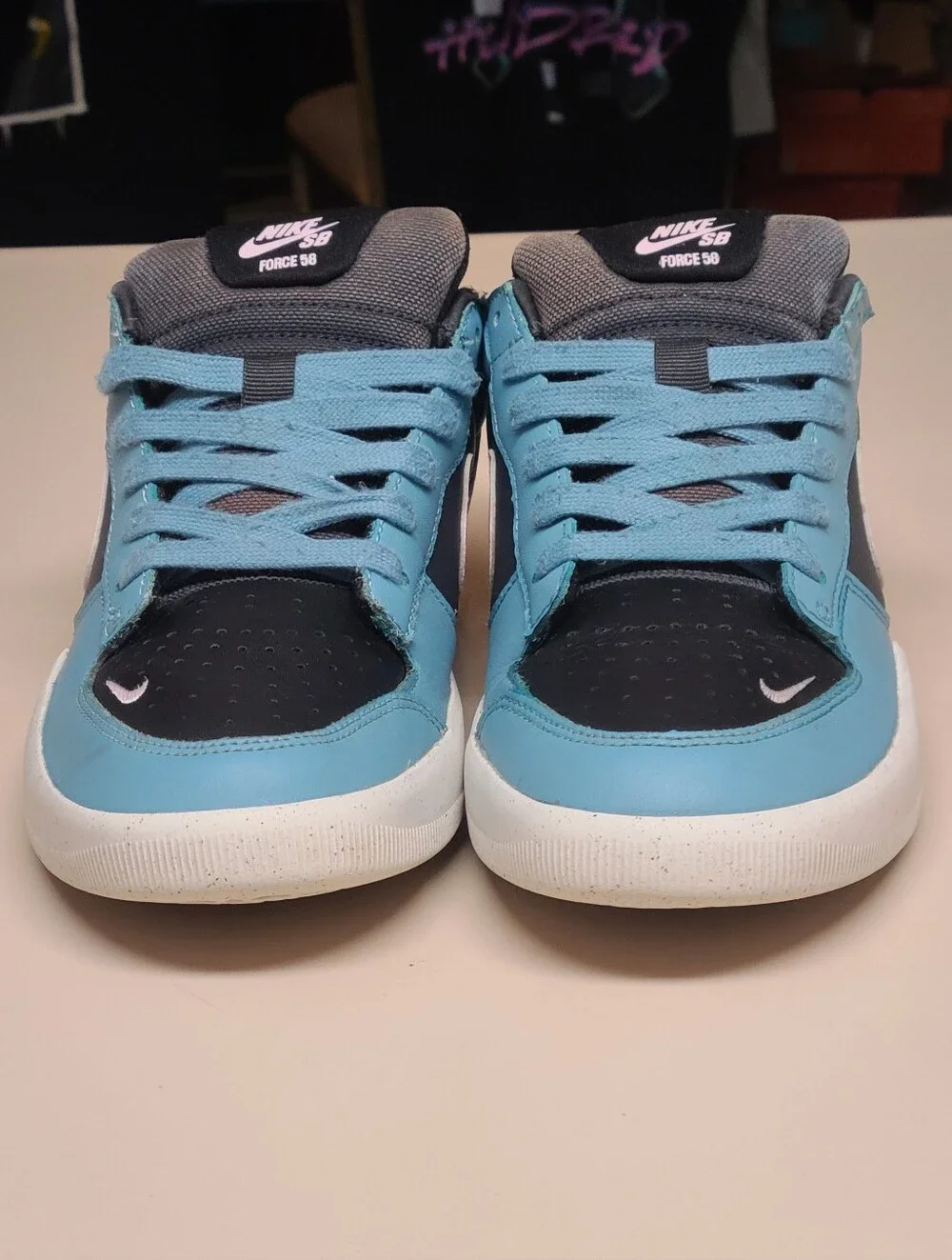 Nike SB Force 58 Premium leather low top  skateboard sneakers size 9